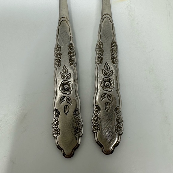 Oneida Other - Oneida FIRST ROSE JILLIAN Stainless Flatware Silverware 7 Salad Forks